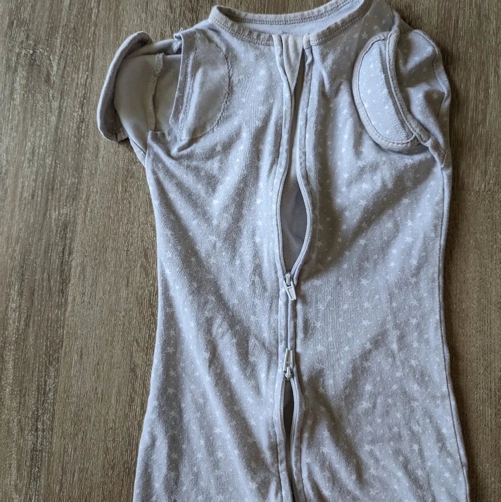 2/$10 Swaddle me transition sleep pod - Picture 3 of 6